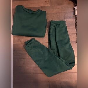 Green sweat set, crewneck and jogger pants